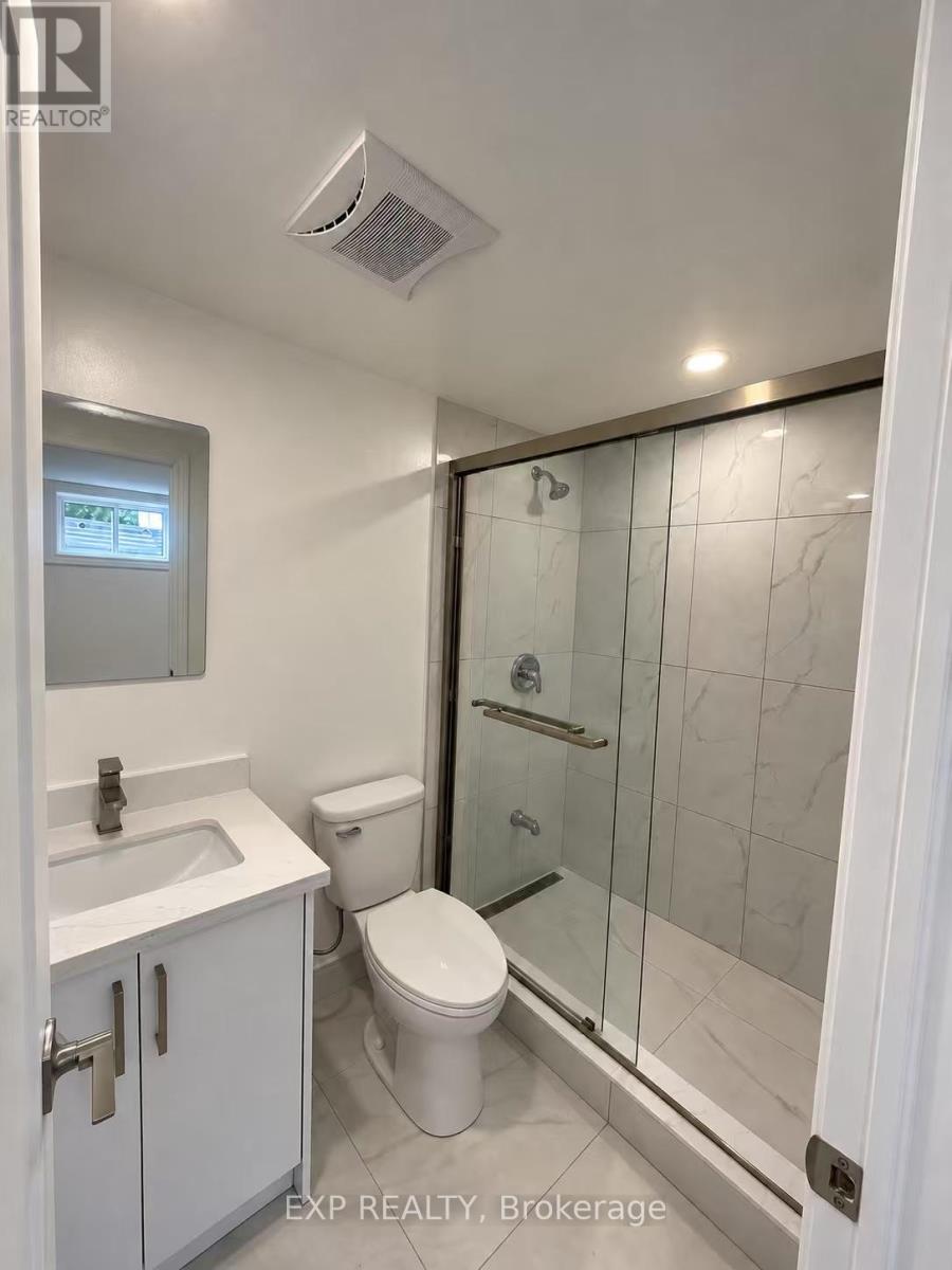 54 Shaunavon Heights Crescent, Toronto, Ontario  M3A 2P4 - Photo 9 - C13807258