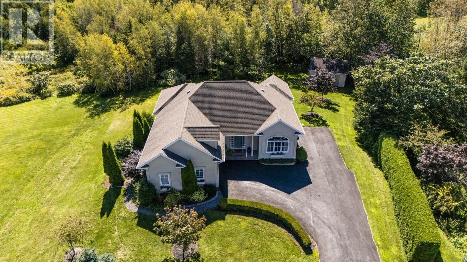 35 Deer Haven Drive, Kentville, Nova Scotia  B4N 0B8 - Photo 3 - 202623873