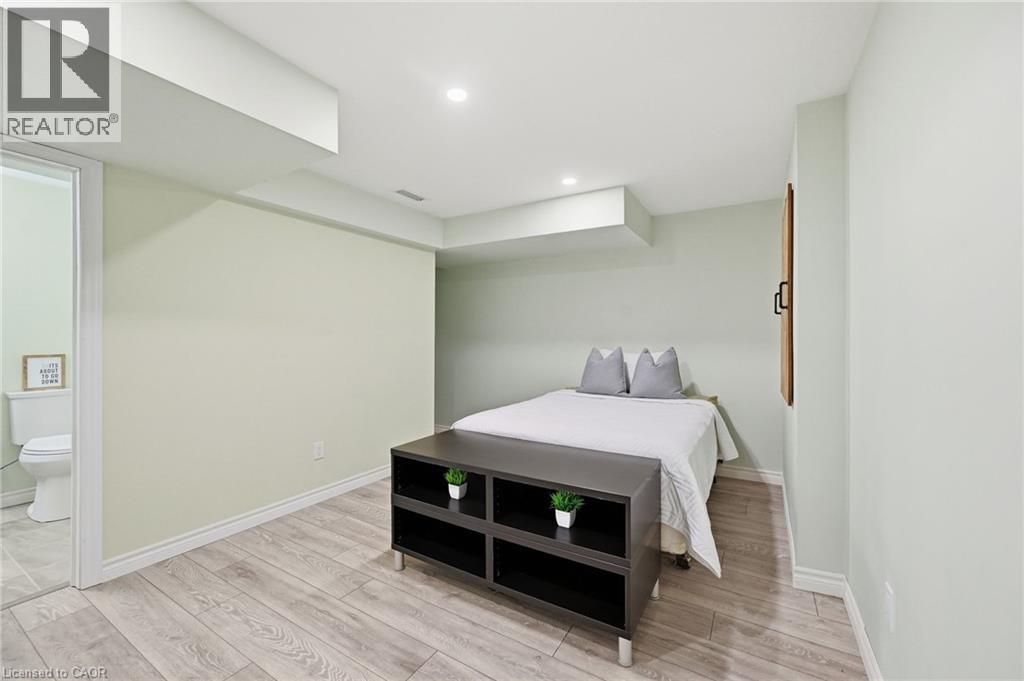 3198 Tim Dobbie Drive, Burlington, Ontario  L7M 0N4 - Photo 41 - 40861709