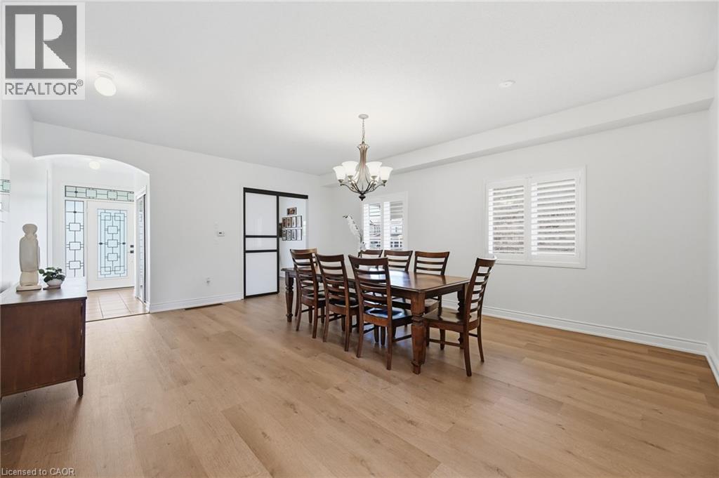 3198 Tim Dobbie Drive, Burlington, Ontario  L7M 0N4 - Photo 5 - 40861709