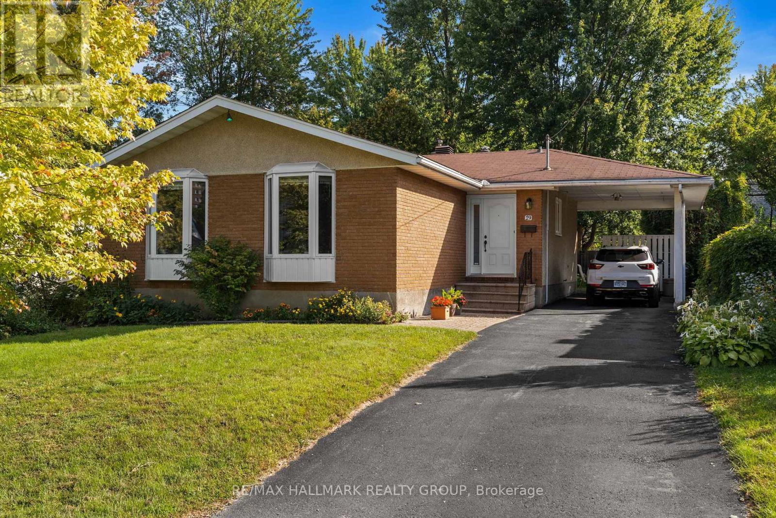 29 WYLIE AVENUE, Ottawa, Ontario