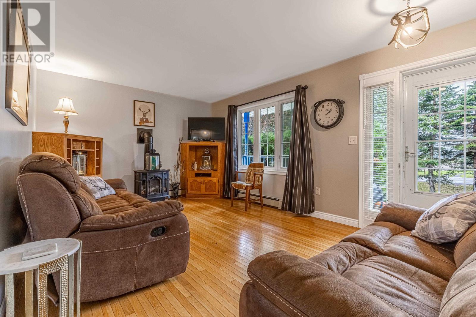 2291 COLVILLE Road photo 12