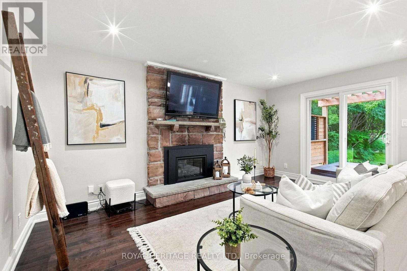 816 Sheppard Avenue, Pickering, Ontario  L1V 1G5 - Photo 13 - E13807828