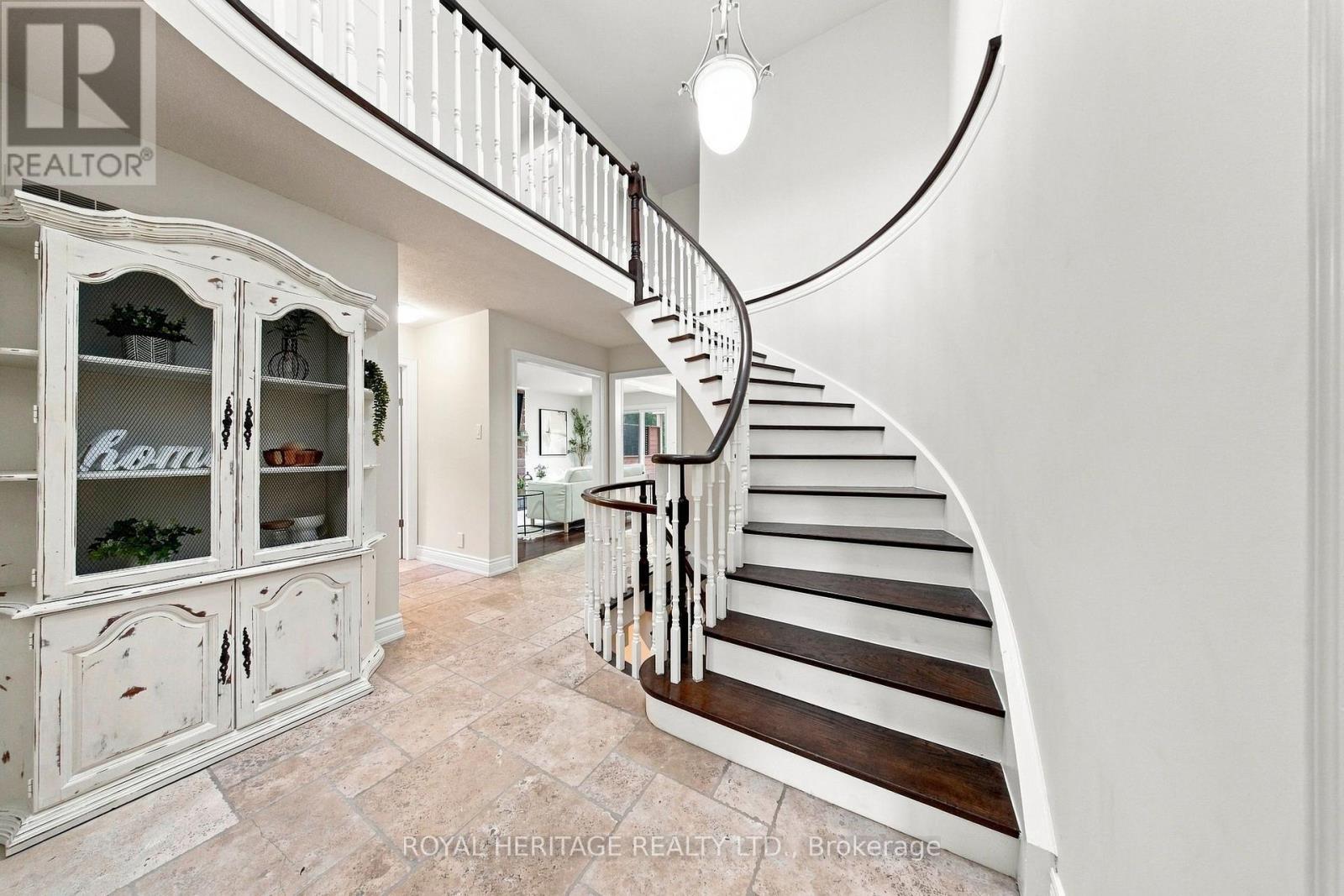 816 Sheppard Avenue, Pickering, Ontario  L1V 1G5 - Photo 4 - E13807828