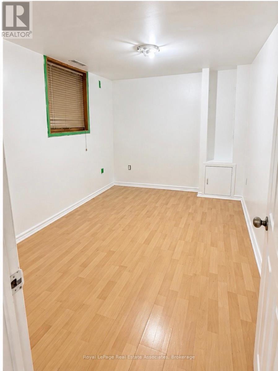 Lower - 97 Oak Park Avenue, Toronto, Ontario  M4C 4M6 - Photo 5 - E13807864