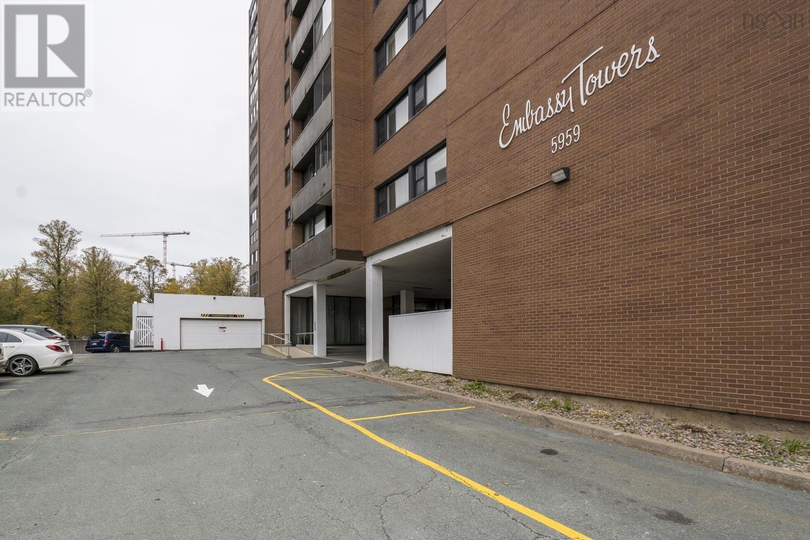 701 5959 Spring Garden Road photo 26