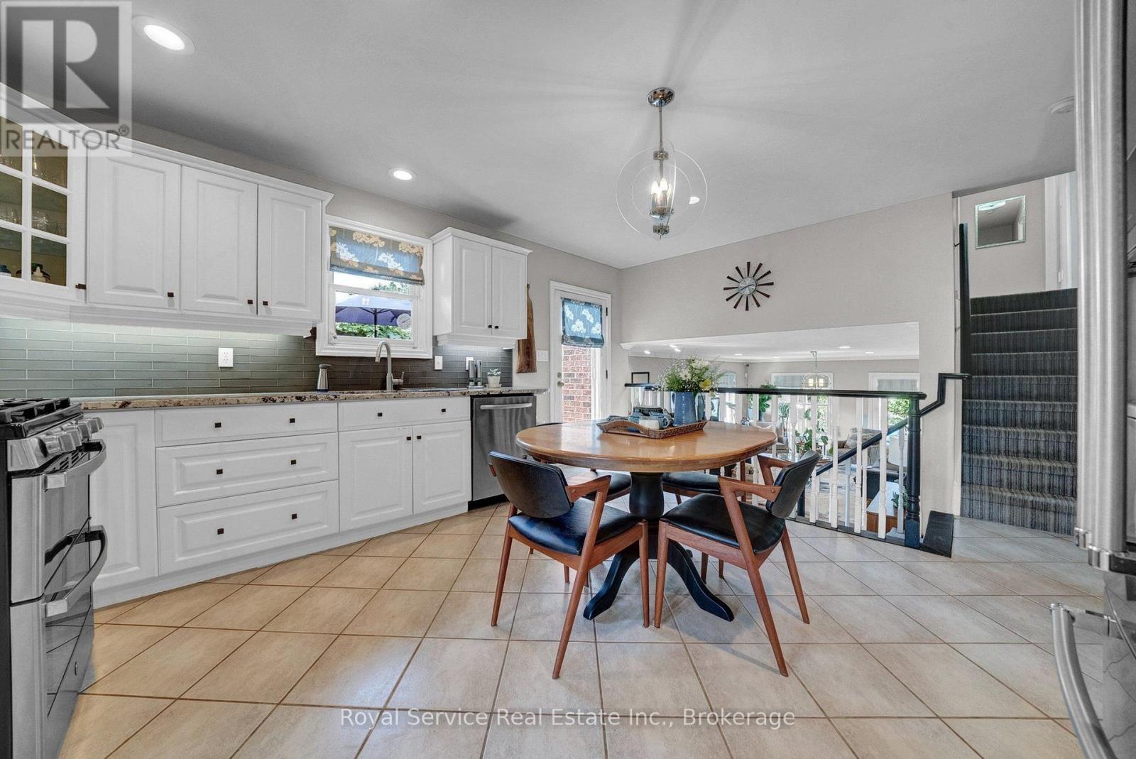 88 Simpson Avenue, Clarington, Ontario  L1C 2J1 - Photo 14 - E13807902