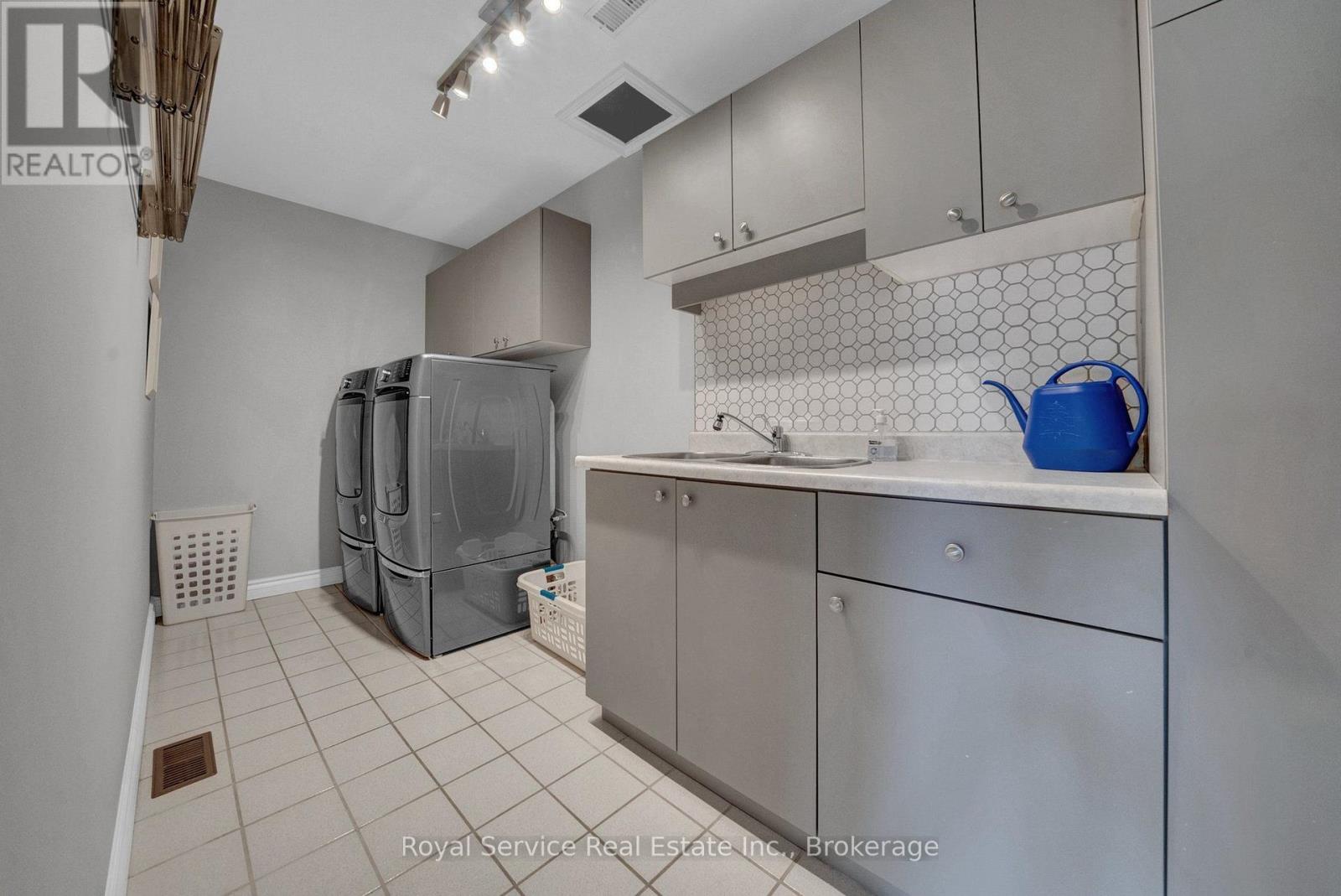 88 Simpson Avenue, Clarington, Ontario  L1C 2J1 - Photo 37 - E13807902