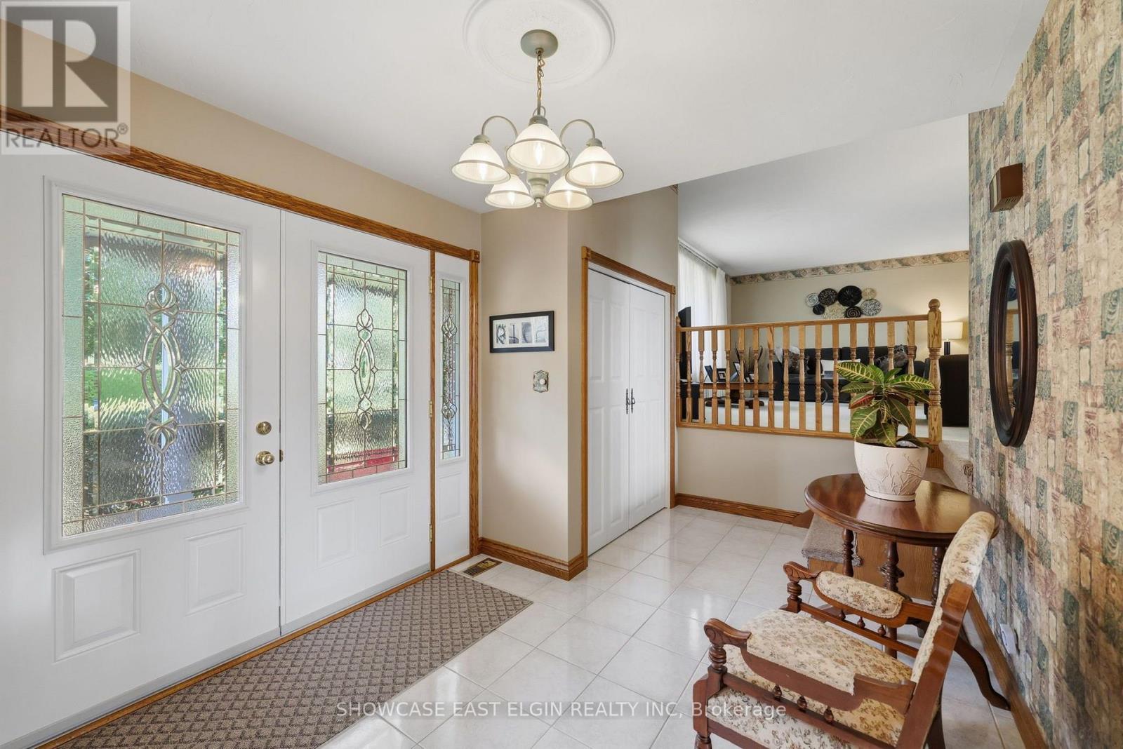 10 Moore Avenue, Aylmer, Ontario  N5H 2W8 - Photo 3 - X13807920