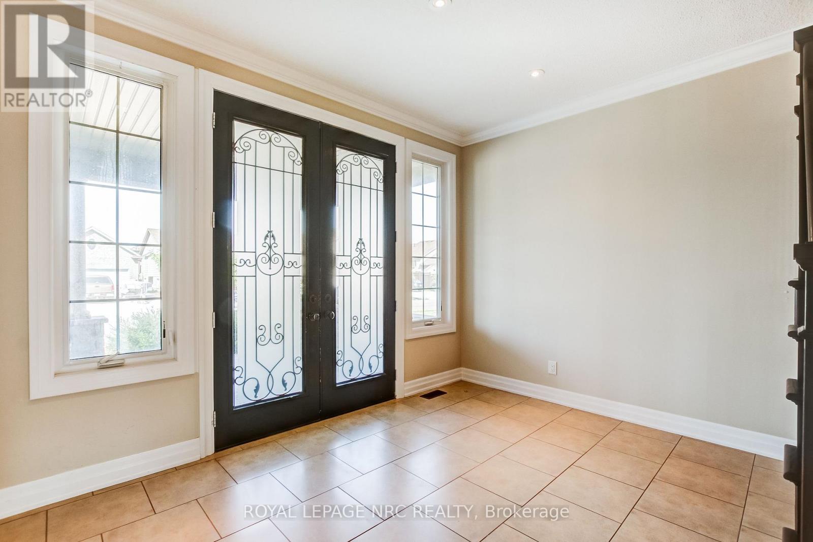 5784 Ironwood Street, Niagara Falls, Ontario  L2H 0G4 - Photo 4 - X13071692
