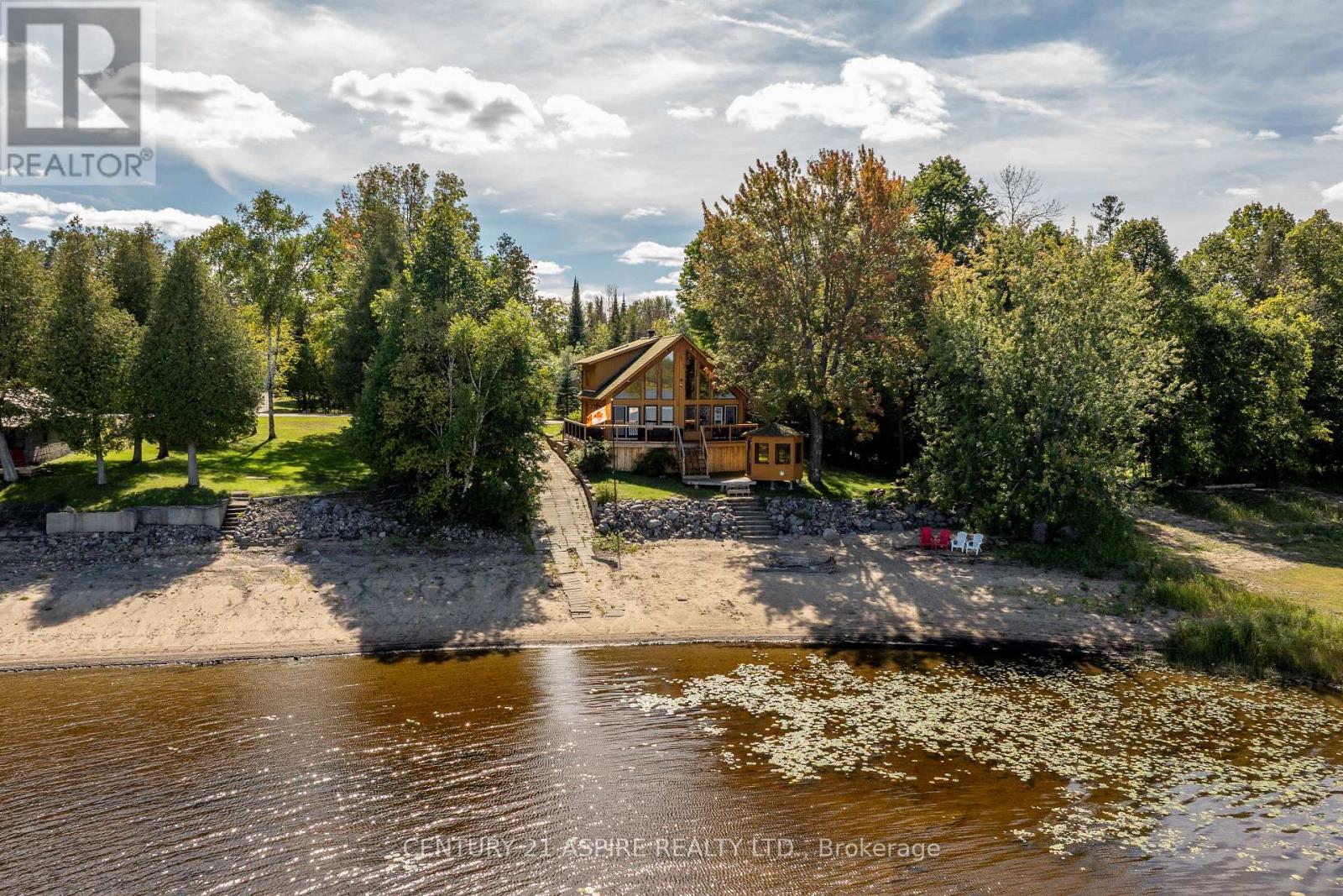 800 Forest Park Road, Laurentian Valley, Ontario K8A 6W2 - Photo 2 - X13807892