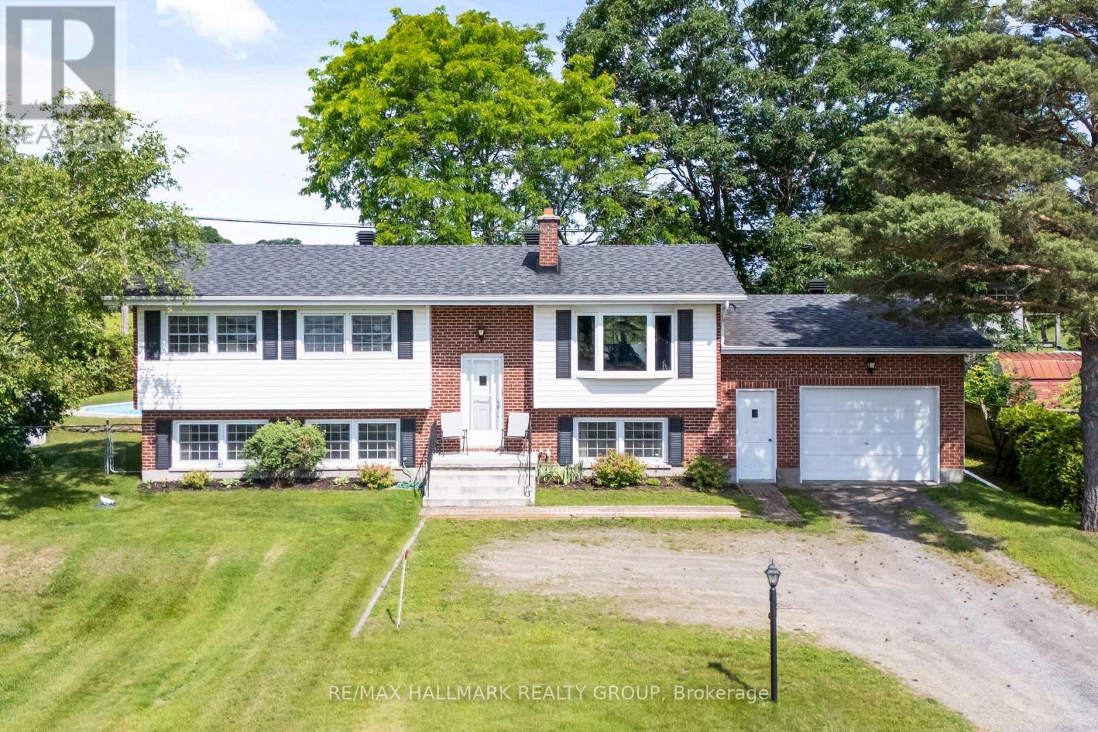 22 St Lawrence Court, Augusta, Ontario K0E 1T0 - Photo 2 - X13807908