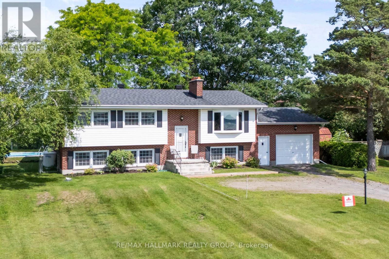 22 St Lawrence Court, Augusta, Ontario K0E 1T0 - Photo 3 - X13807908
