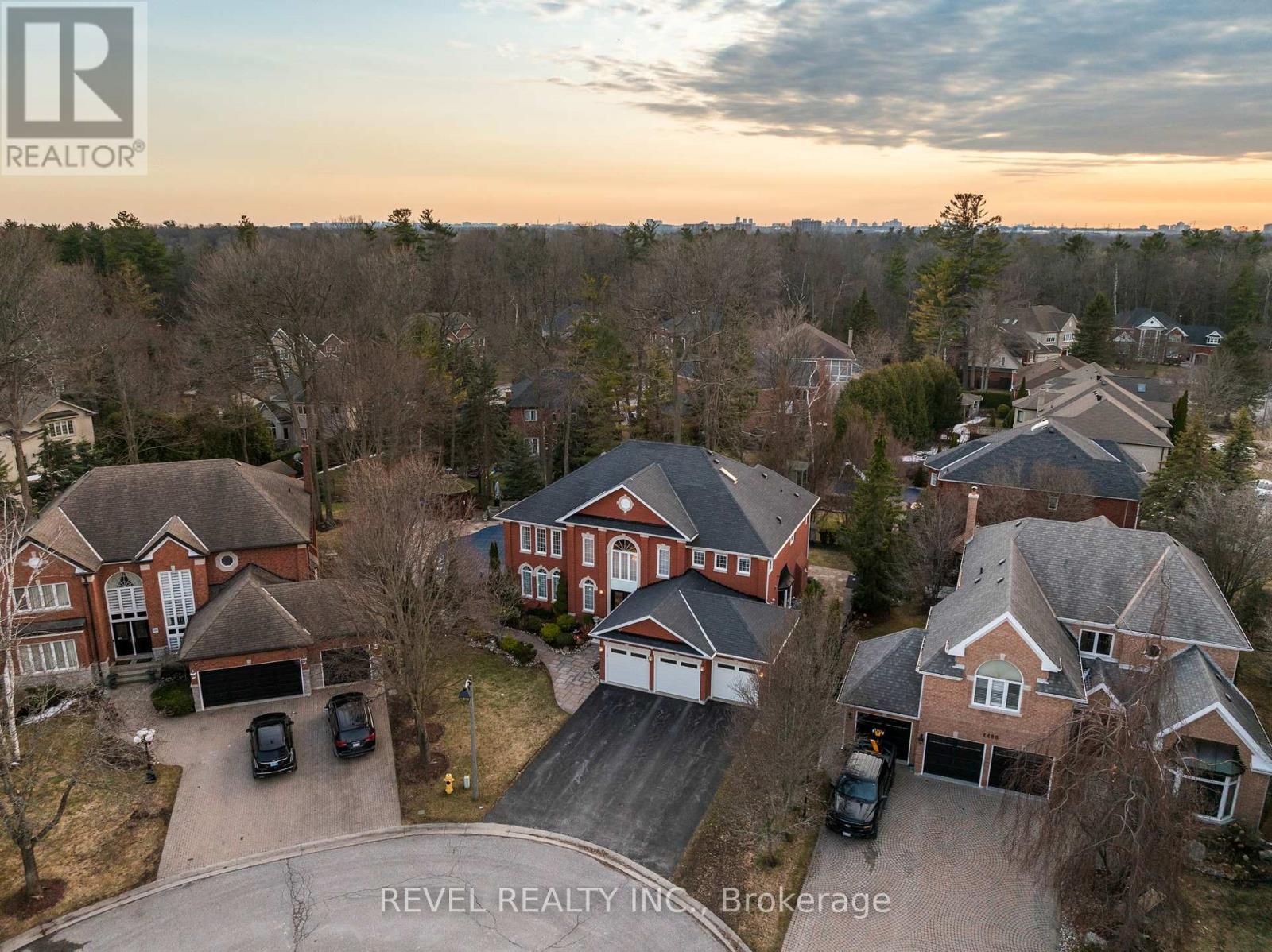 1486 Ashwood Gate, Pickering, Ontario  L1V 6L1 - Photo 1 - E13807930