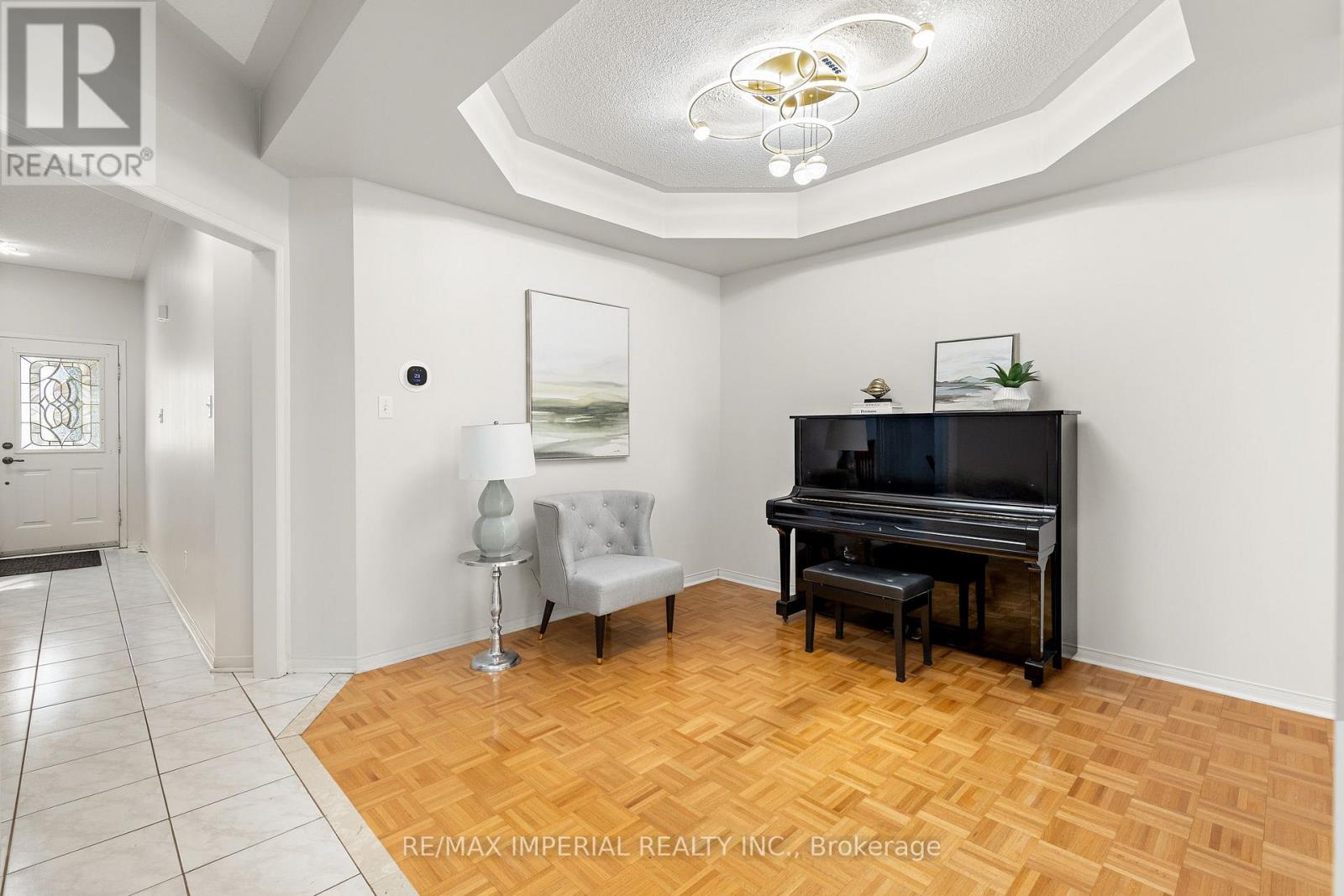 145 Blue Willow Drive, Vaughan, Ontario  L4L 9E9 - Photo 4 - N13807928