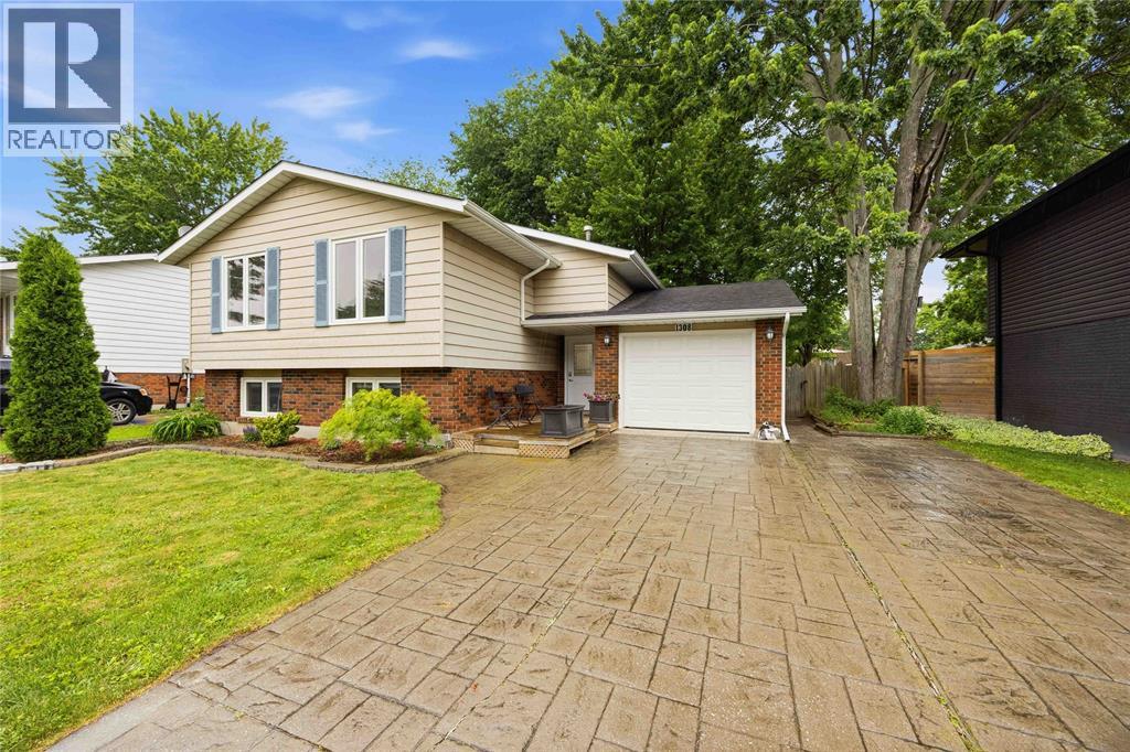 1308 Springbank DRIVE Sarnia Ontario Canada N7S5H4 2