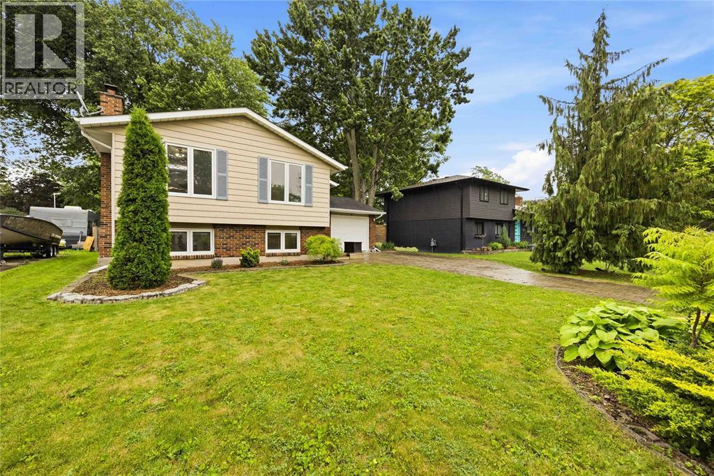 1308 Springbank DRIVE Sarnia Ontario Canada N7S5H4 3