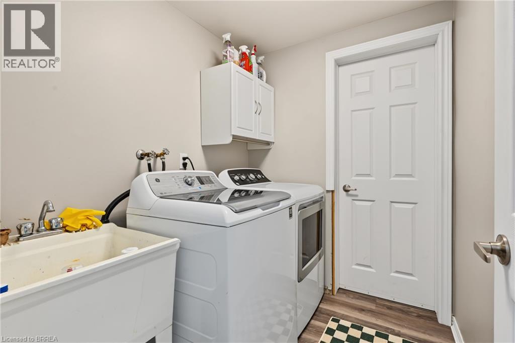 332 Grand River Avenue, Brantford, Ontario  N3T 4Y8 - Photo 9 - 40862971