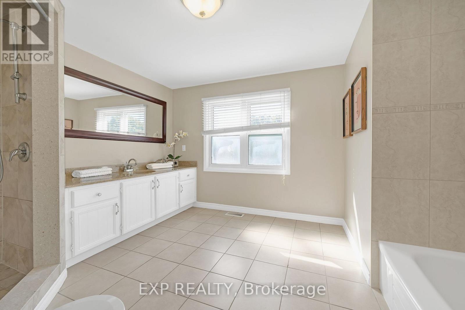 955 Snowbird Street, Oshawa, Ontario  L1J 8J8 - Photo 34 - E13744578