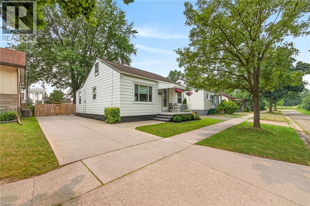 309 Commando Street, Welland, Ontario  L3B 4T2 - Photo 4 - 40849135