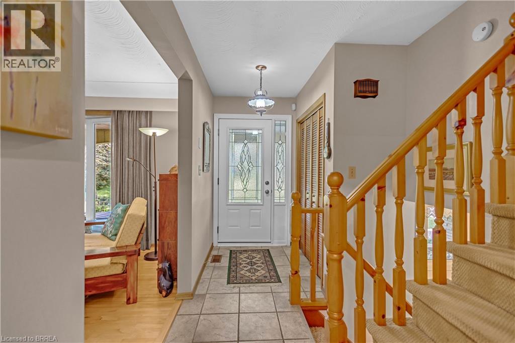 398 Bishopgate Road, Brantford, Ontario  N3T 5L7 - Photo 2 - 40864256