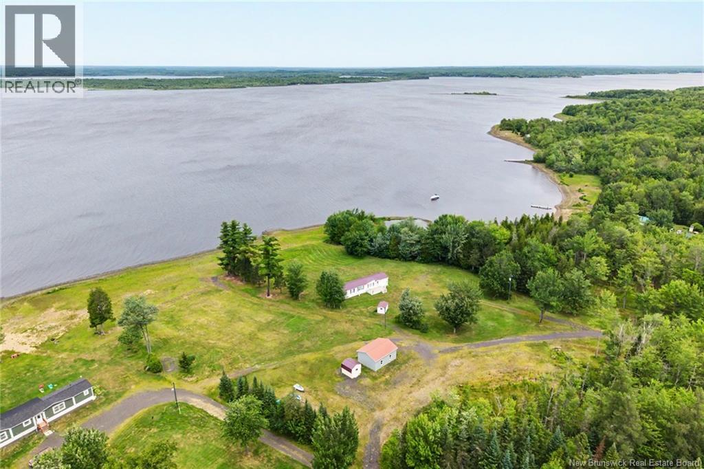 388 Cox Point Road, Cumberland Bay, New Brunswick  E4A 2X7 - Photo 11 - NB148235