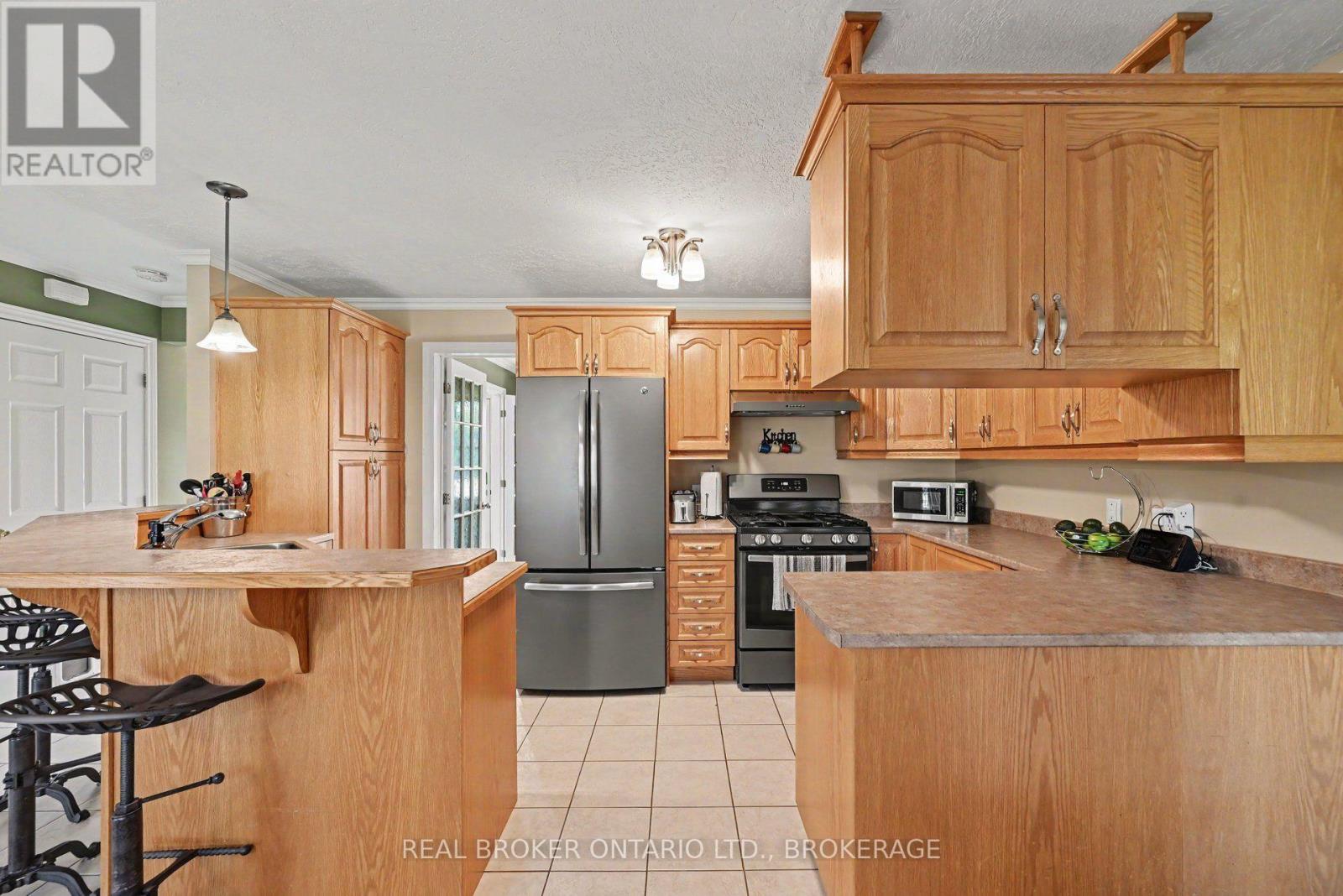 17615 Island Road, South Stormont, Ontario  K0C 1S0 - Photo 11 - X13807958