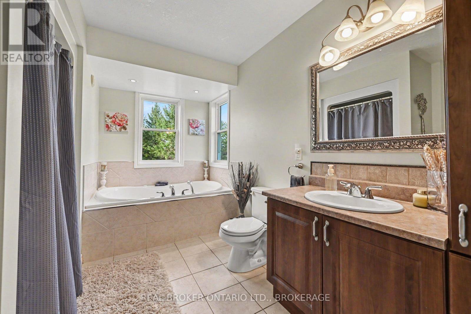 17615 Island Road, South Stormont, Ontario  K0C 1S0 - Photo 21 - X13807958