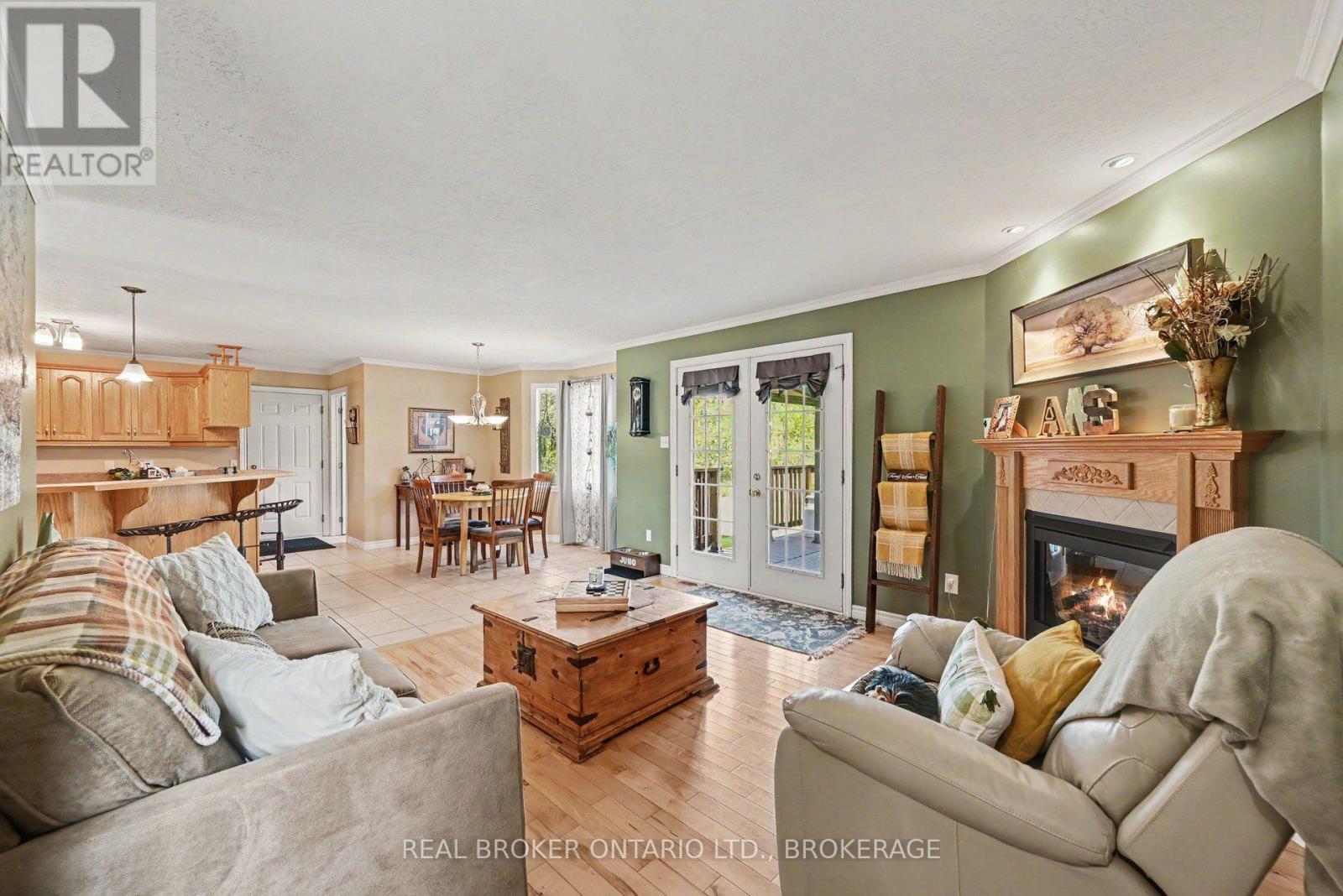 17615 Island Road, South Stormont, Ontario  K0C 1S0 - Photo 7 - X13807958