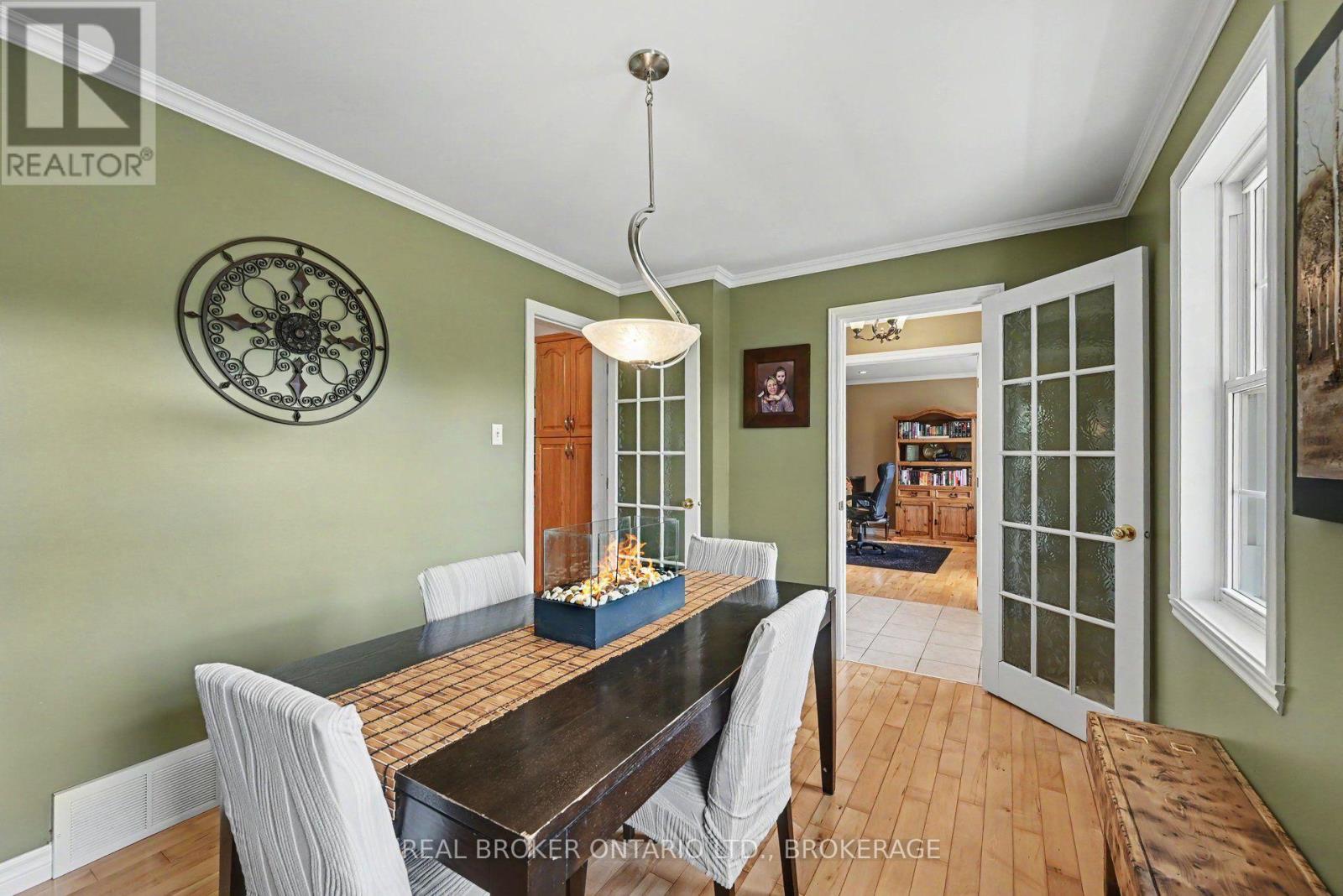 17615 Island Road, South Stormont, Ontario  K0C 1S0 - Photo 9 - X13807958
