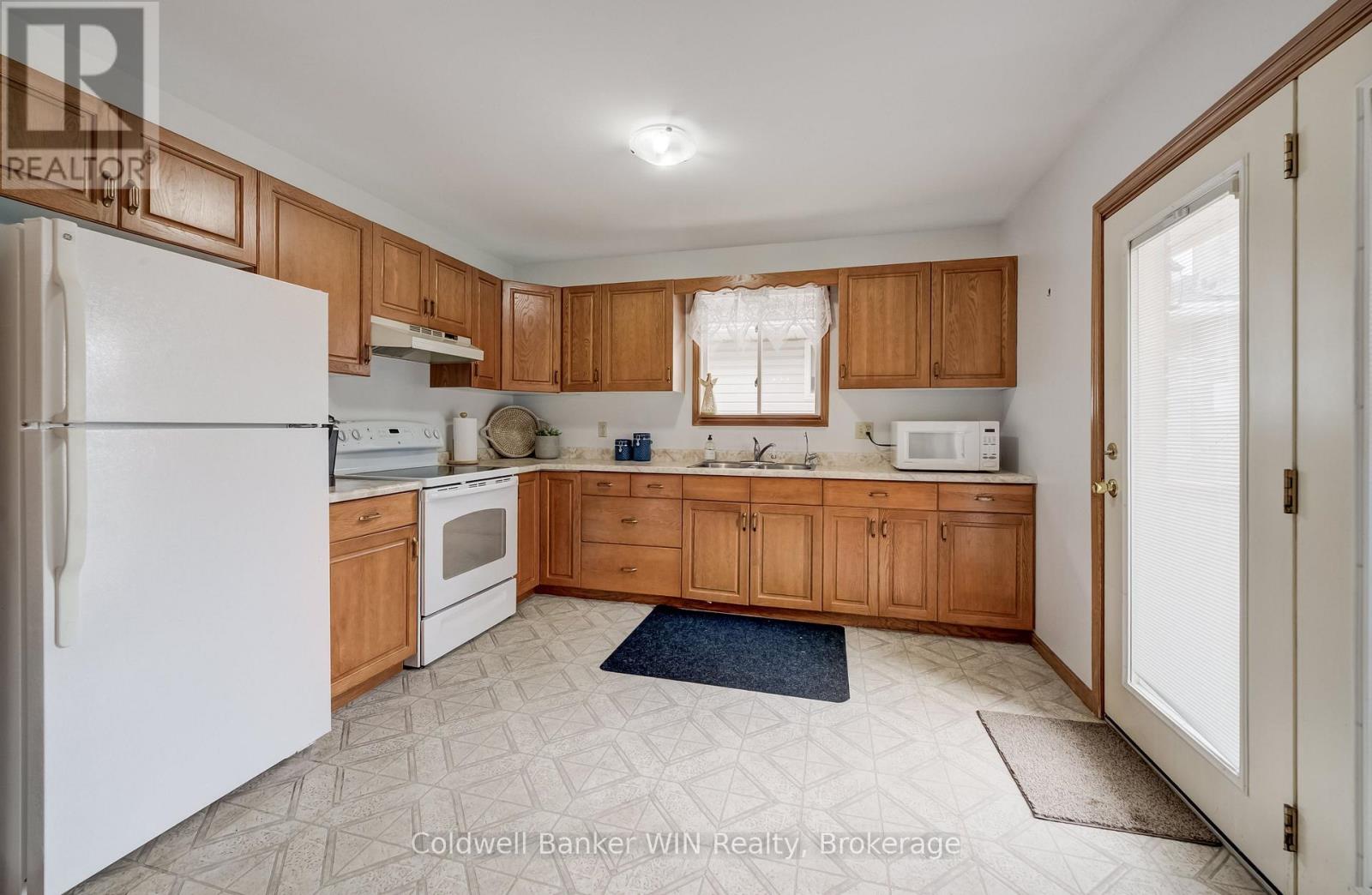 362 Birmingham Street E, Wellington North, Ontario  N0G 2L2 - Photo 7 - X13807946
