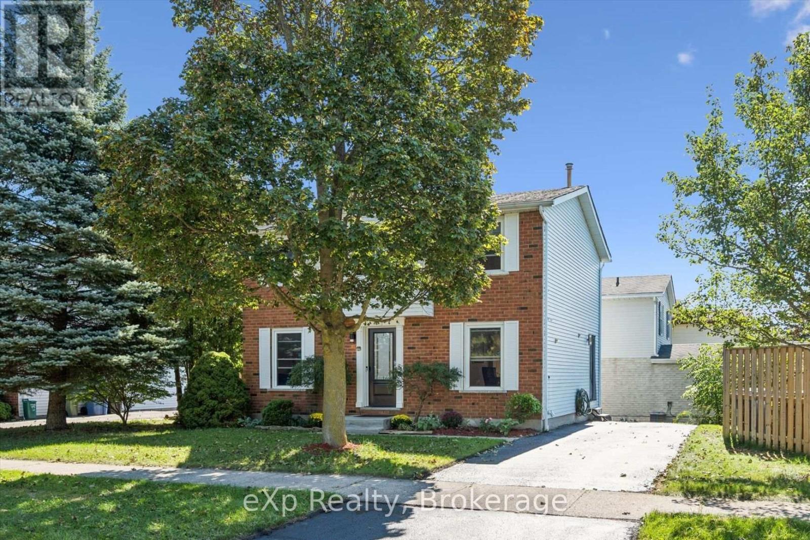 1 Chesterton Lane, Guelph, Ontario  N1E 6T1 - Photo 3 - X13807950
