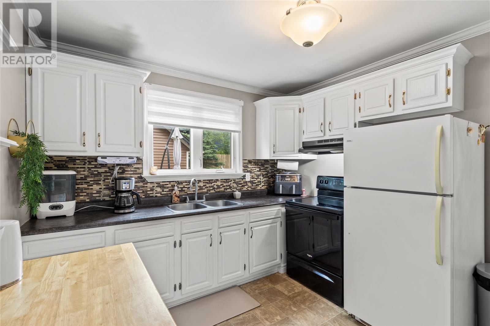 90 Glenview Terrace, St. John's — photo 8