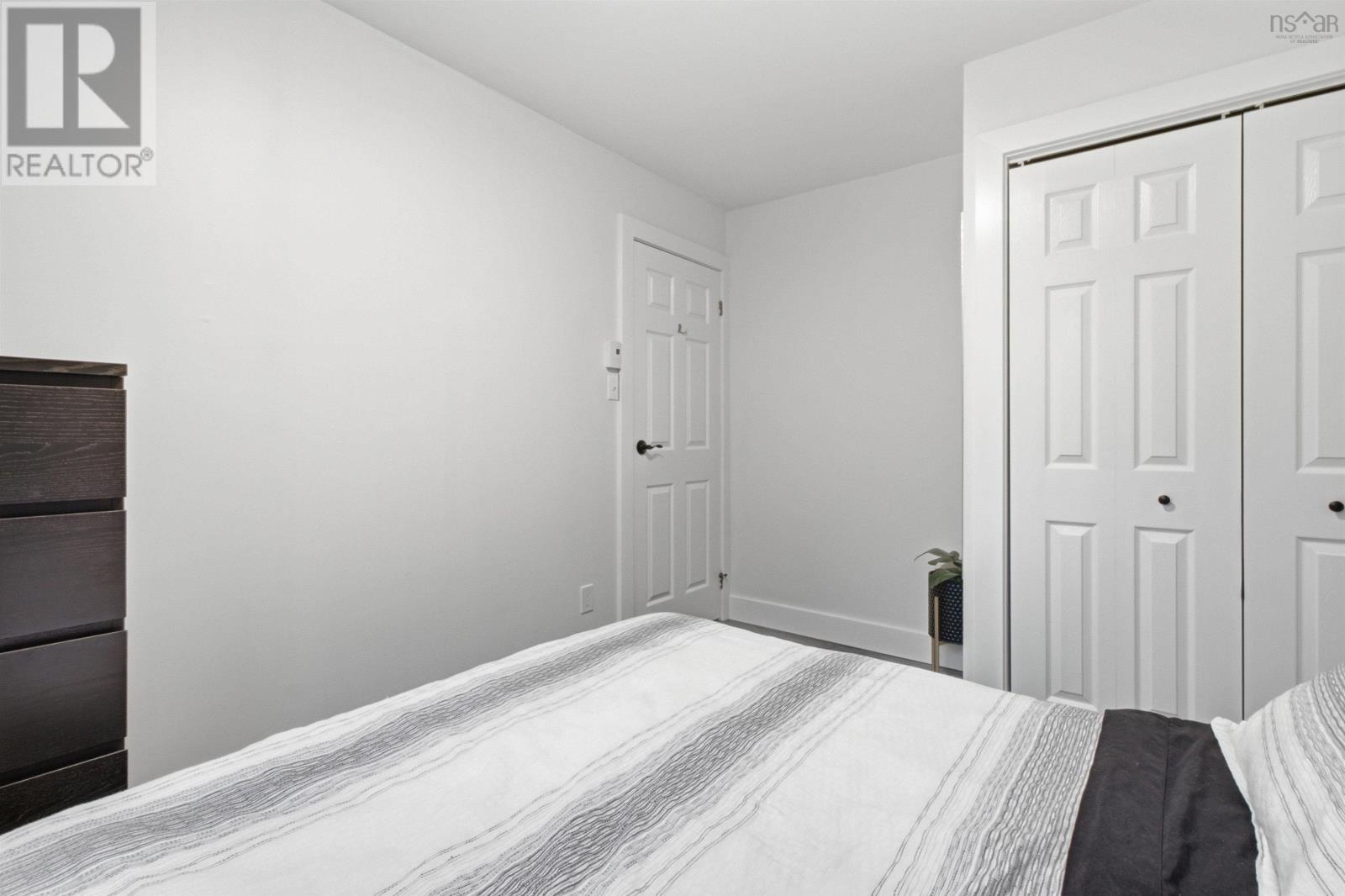 119 Waterwheel Crescent photo 17