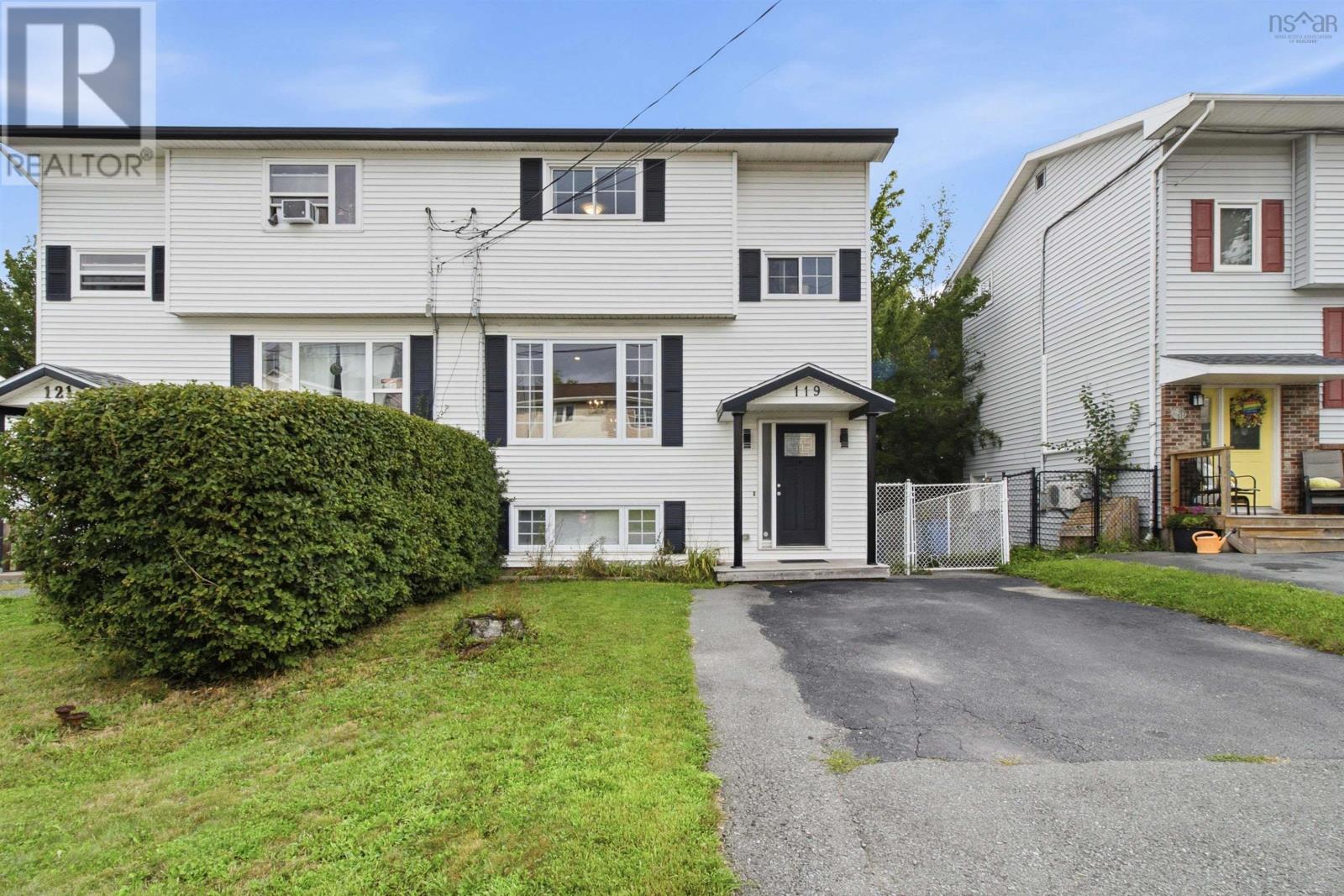 119 Waterwheel Crescent photo 2