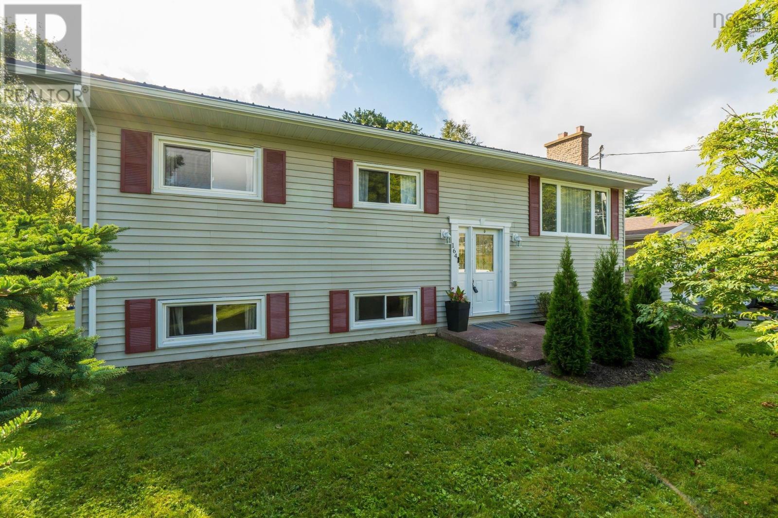 164 Riverwood Drive photo 2