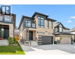 552 NATHALIE Crescent, Kitchener, Ontario