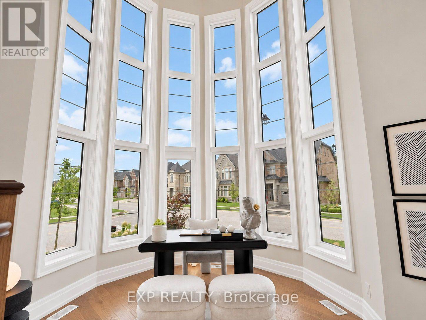 34 Settlement Crescent, Richmond Hill, Ontario  L4E 1E4 - Photo 4 - N13803356