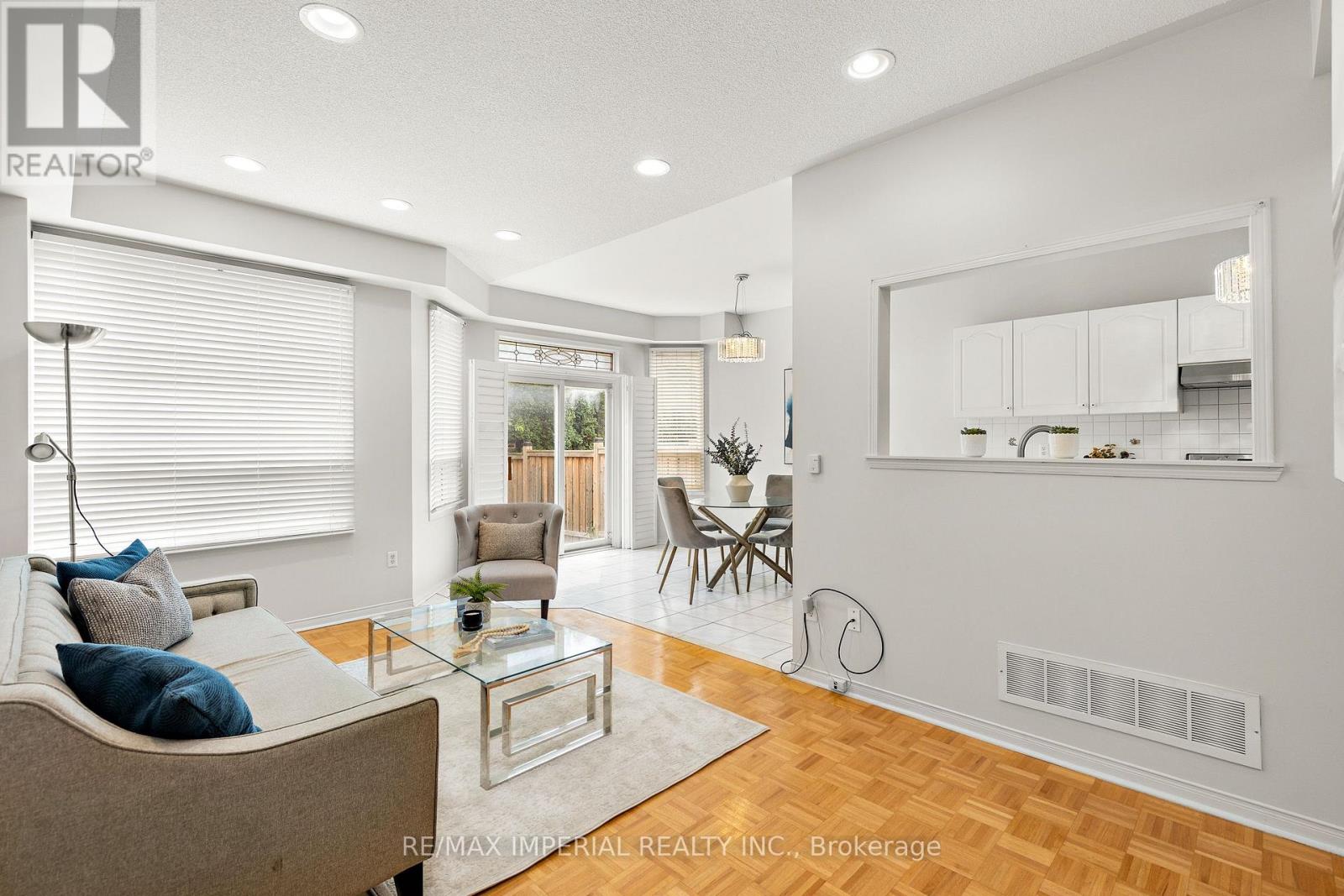 145 Blue Willow Drive, Vaughan, Ontario  L4L 9E9 - Photo 8 - N13807928