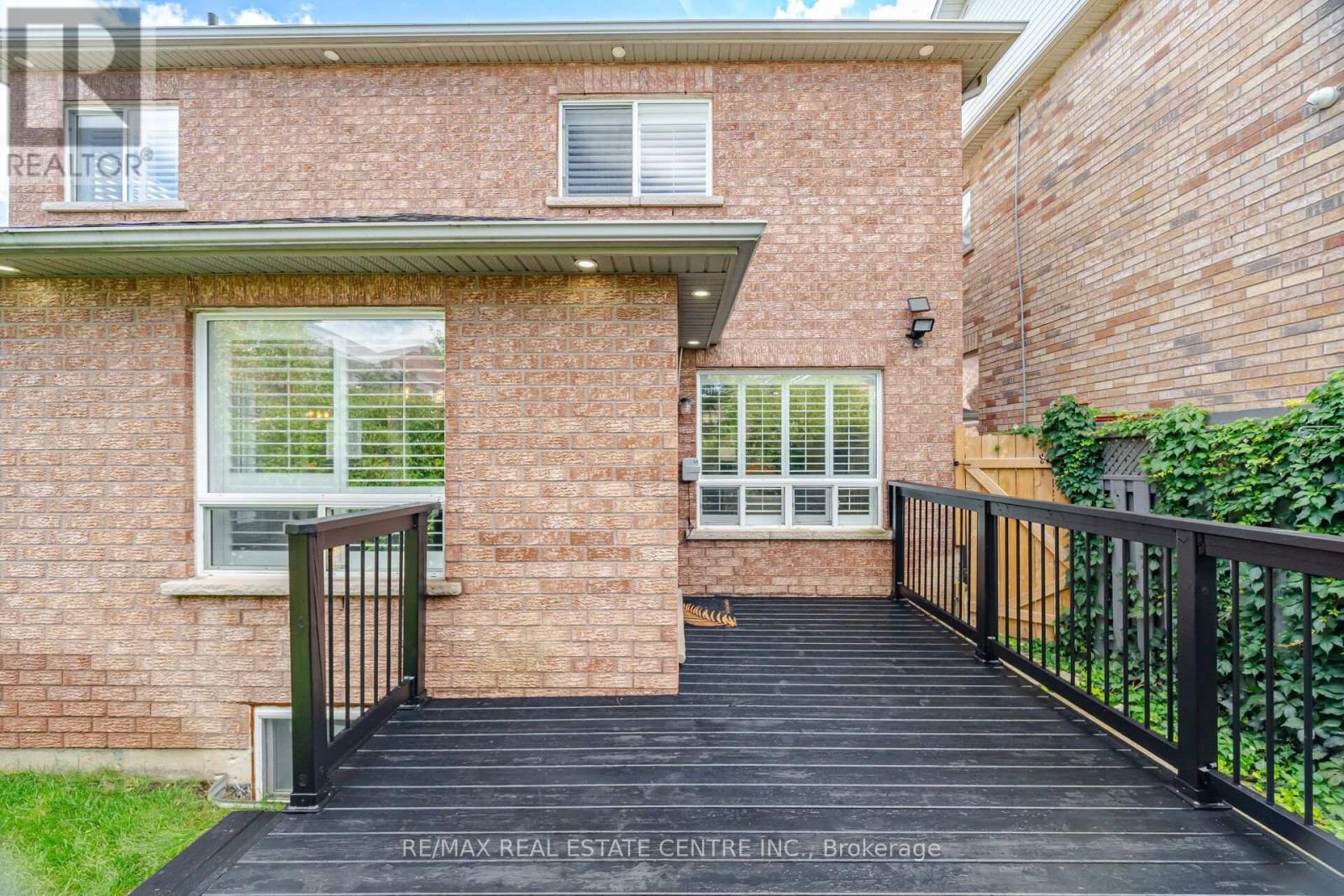 8 Duffield Road, Brampton, Ontario  L7A 2P4 - Photo 48 - W13807032