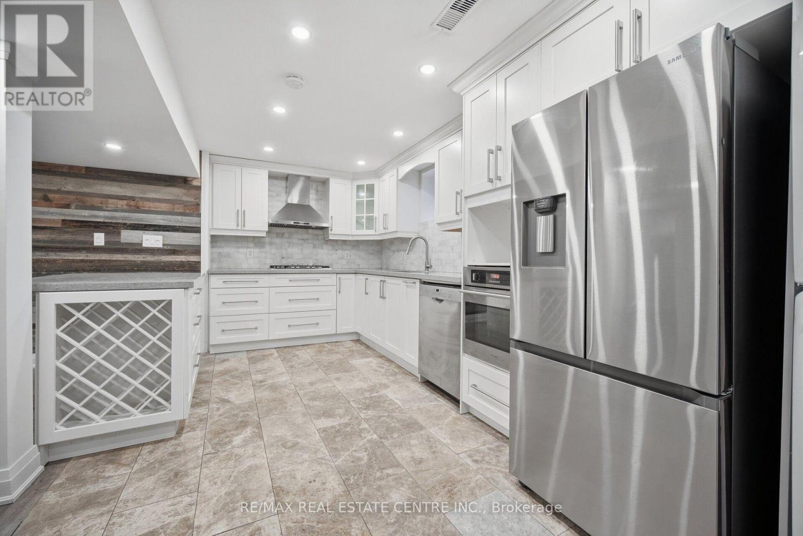 8 Duffield Road, Brampton, Ontario  L7A 2P4 - Photo 37 - W13807032