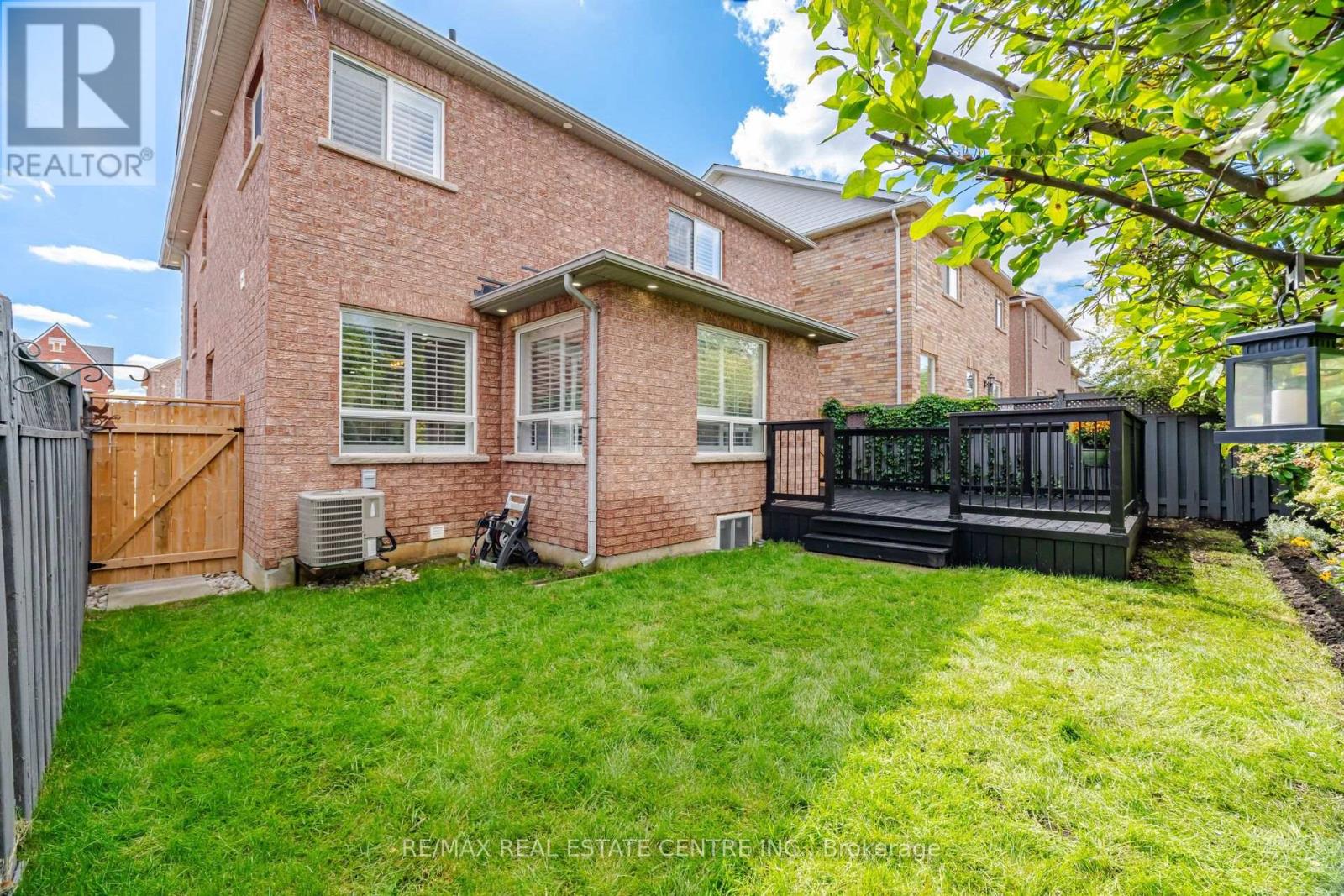 8 Duffield Road, Brampton, Ontario  L7A 2P4 - Photo 49 - W13807032