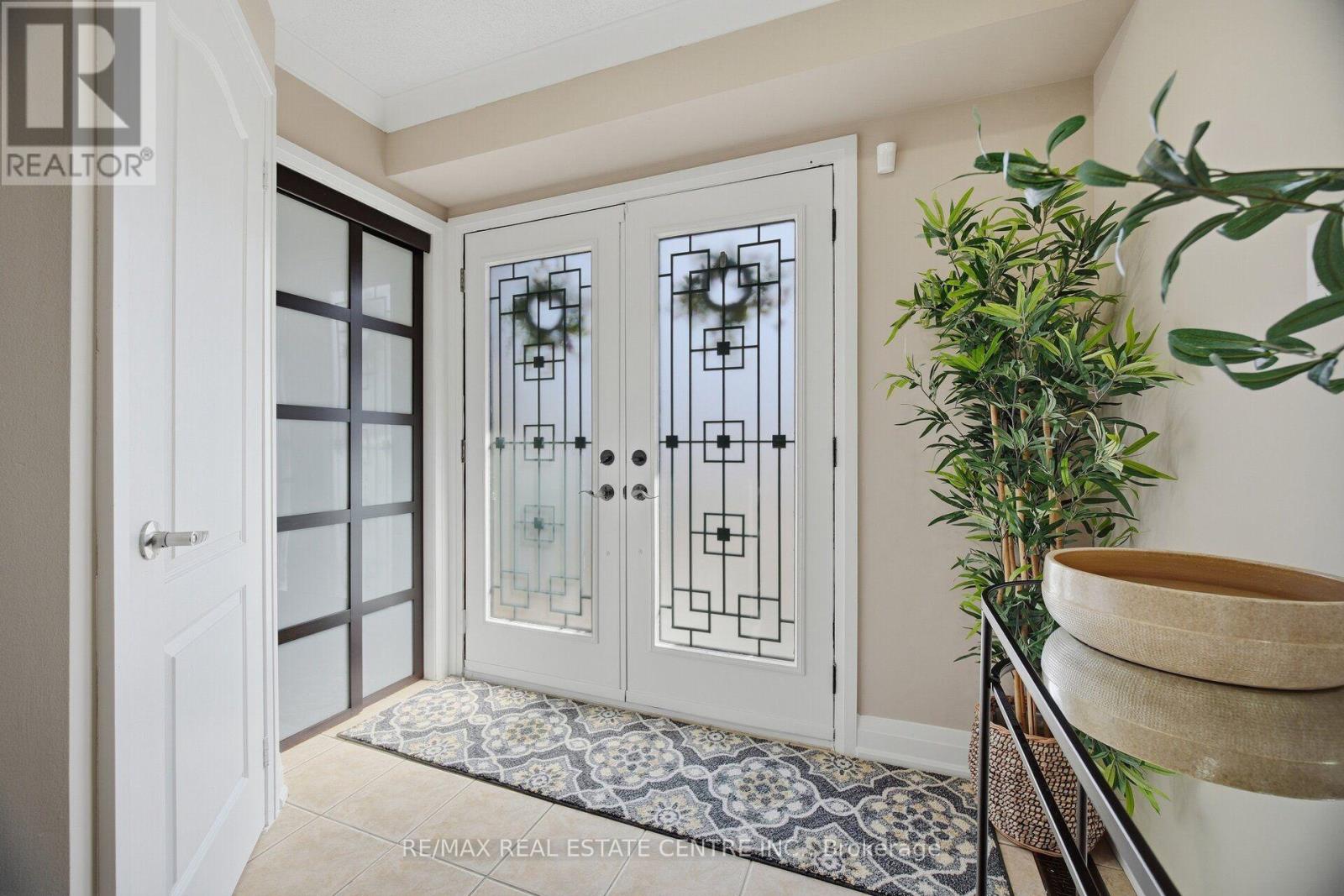 8 Duffield Road, Brampton, Ontario  L7A 2P4 - Photo 4 - W13807032