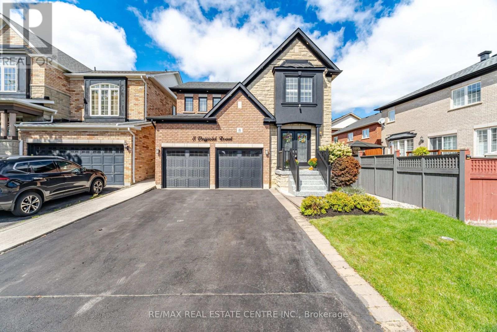 8 Duffield Road, Brampton, Ontario  L7A 2P4 - Photo 2 - W13807032