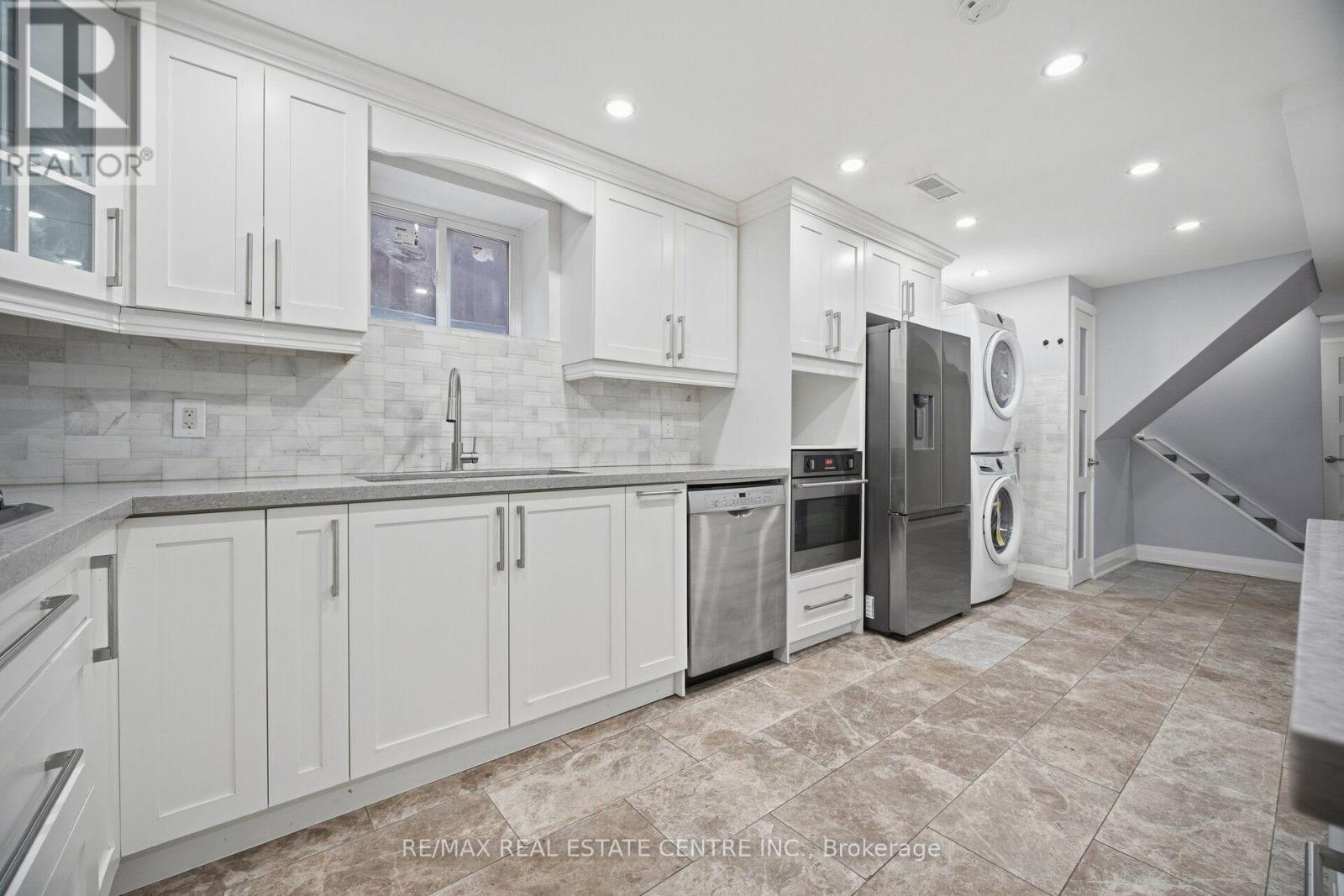 8 Duffield Road, Brampton, Ontario  L7A 2P4 - Photo 40 - W13807032