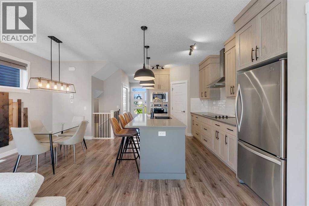 721 Chinook Gate Lane, Airdrie, Alberta  T4B 4W1 - Photo 12 - A2345786
