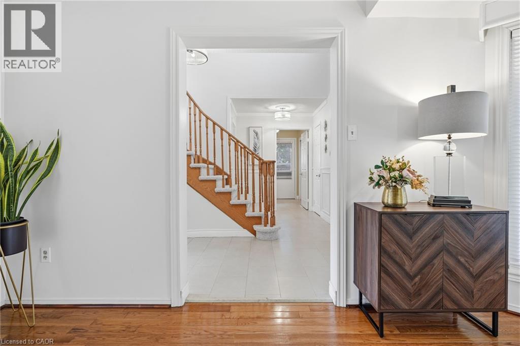 1058 Glenbrook Avenue, Oakville, Ontario  L6H 4A3 - Photo 15 - 40862521