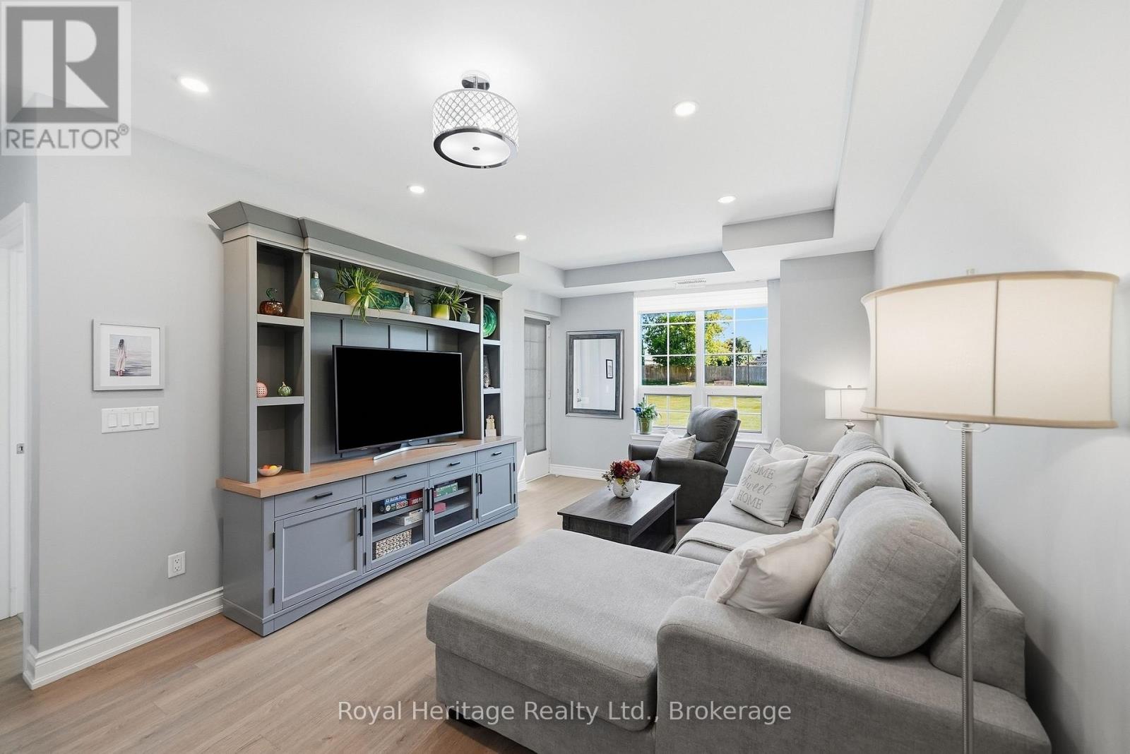106 - 21 Brookhouse Drive, Clarington, Ontario L1B 0V4 - Photo 11 - E13808000