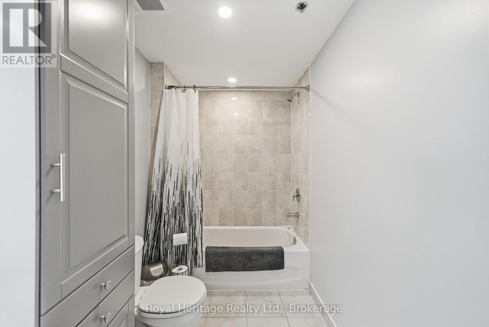 106 - 21 Brookhouse Drive, Clarington, Ontario L1B 0V4 - Photo 25 - E13808000