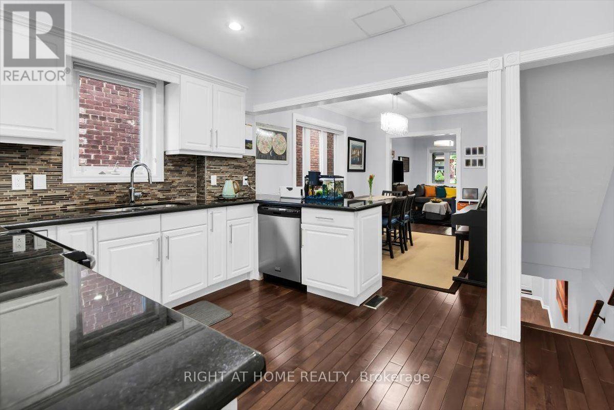 292 Arlington Avenue, Toronto, Ontario  M6C 2Z7 - Photo 13 - C13807998